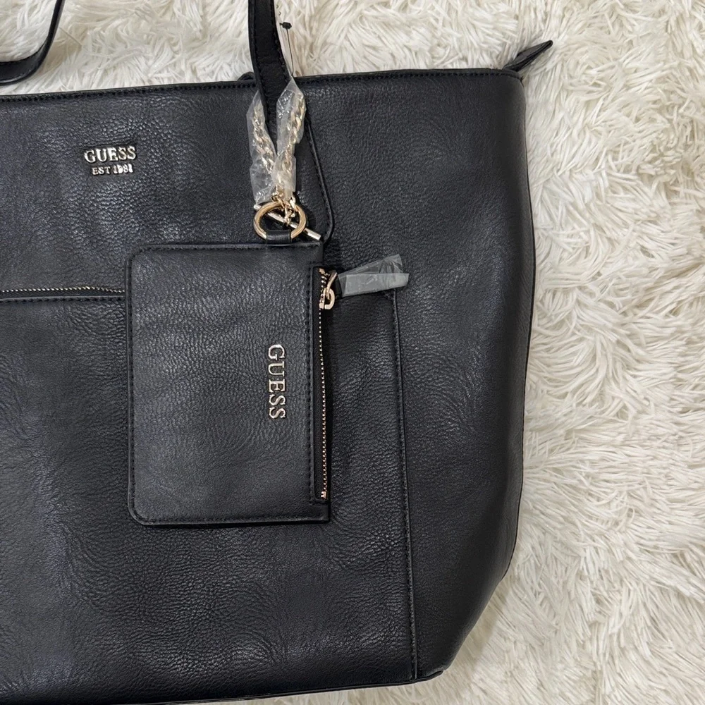 Guess chic black
